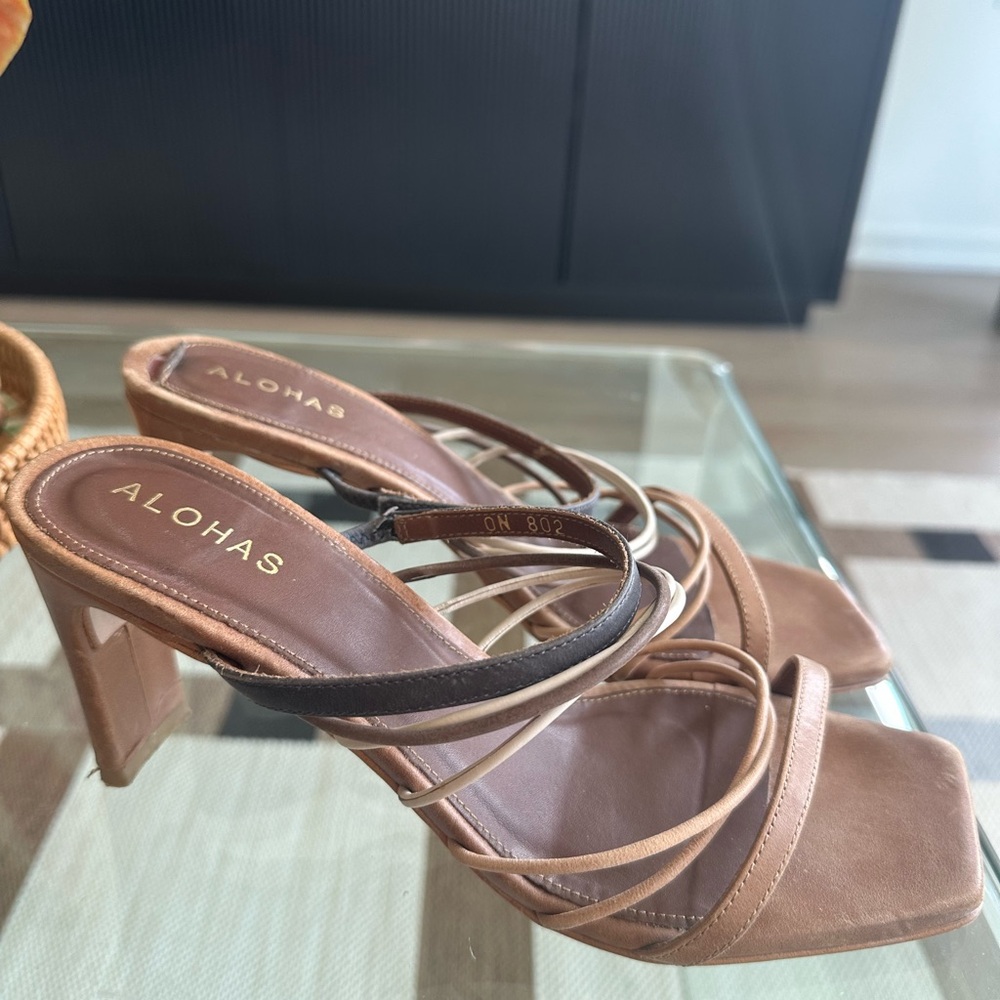 Alohas Brown Heels Elegant Strappy Design